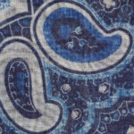 Écharpe bleu marine à motifs paisley